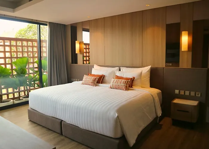 Honeymoon With Jacuzzi At Abia & * Legian (Bali)